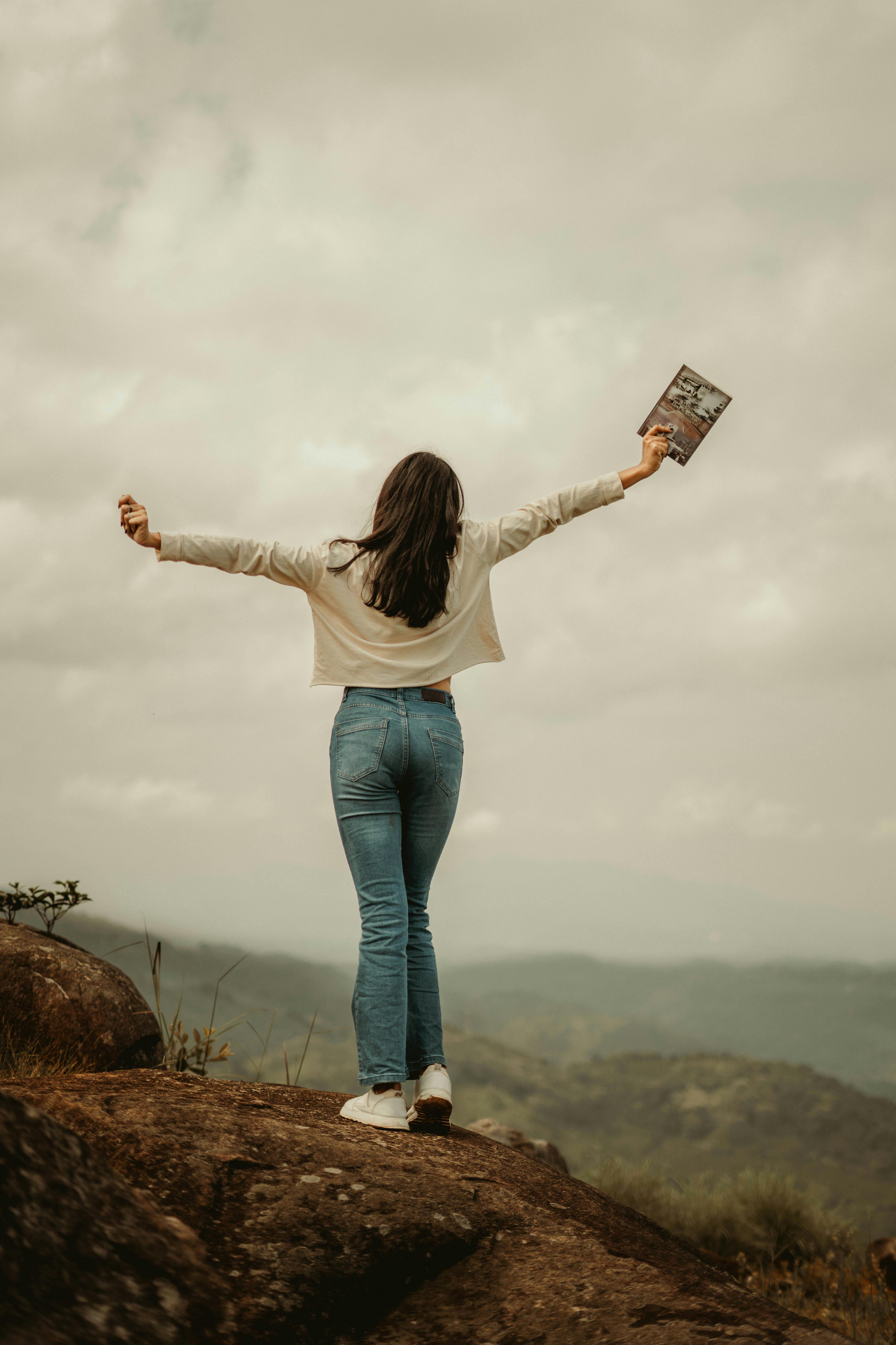 夜色采购单海报